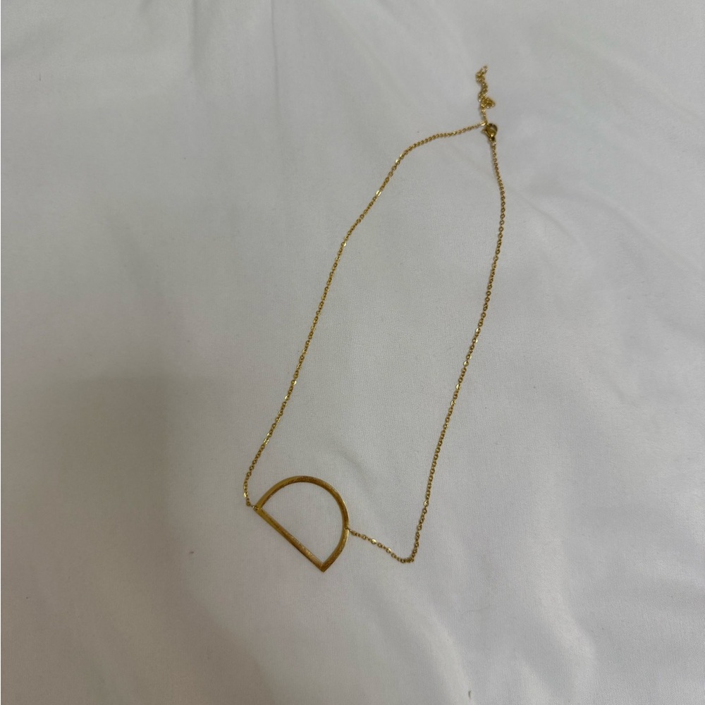 Elegant Gold “D” Initial Necklace